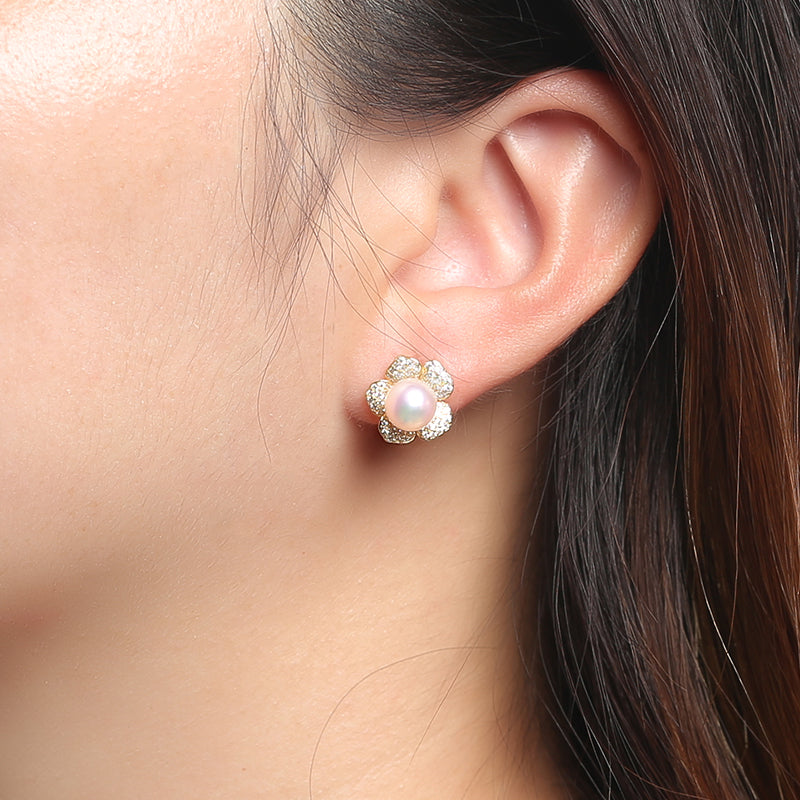 Akoya Pearl Stud Earrings in 14k Gold