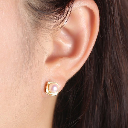 Akoya Pearl Stud Earrings in 14k Gold