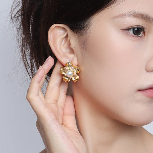 Natural Akoya Pearl Stud Earrings