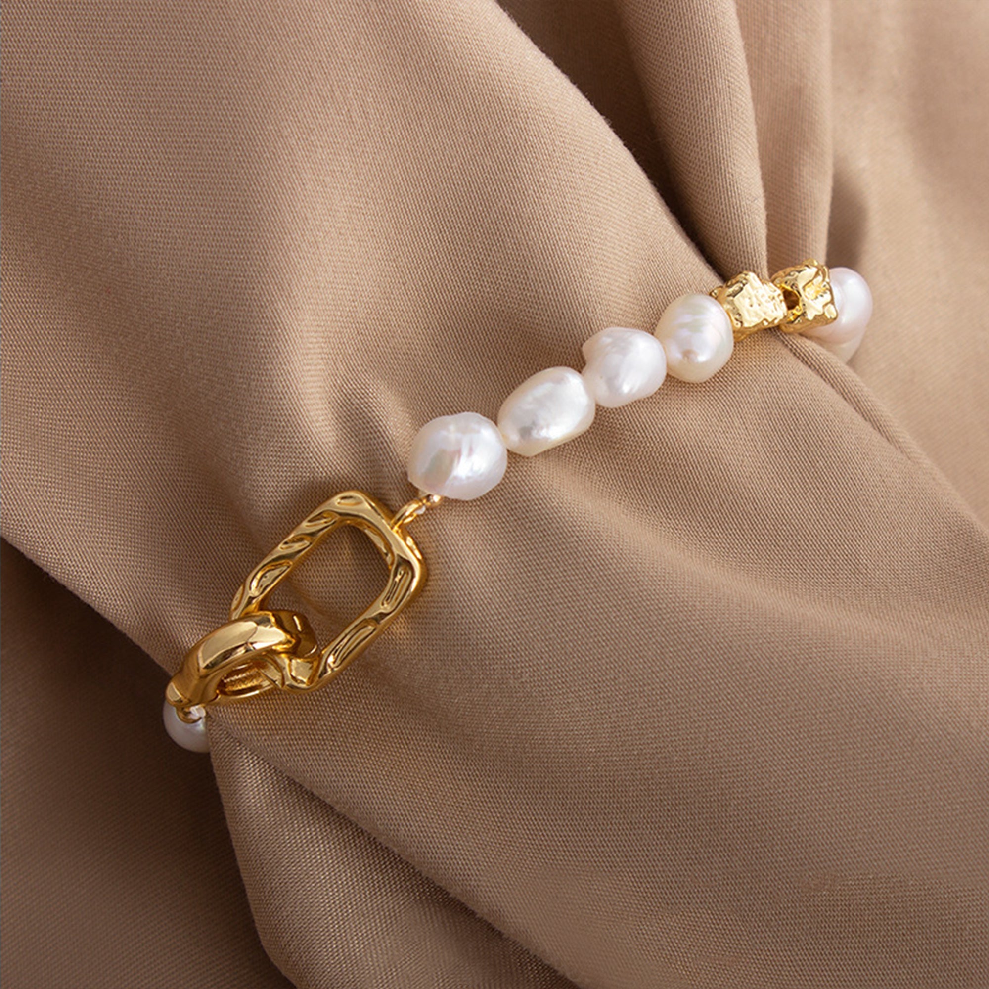 Natural Freshwater Baroque Pearl Bracelet