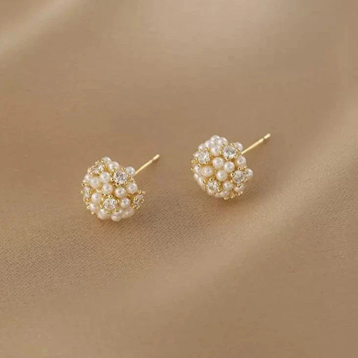 Natural White Pearl Stud Earrings