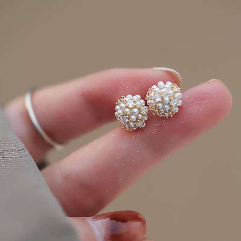 Natural White Pearl Stud Earrings