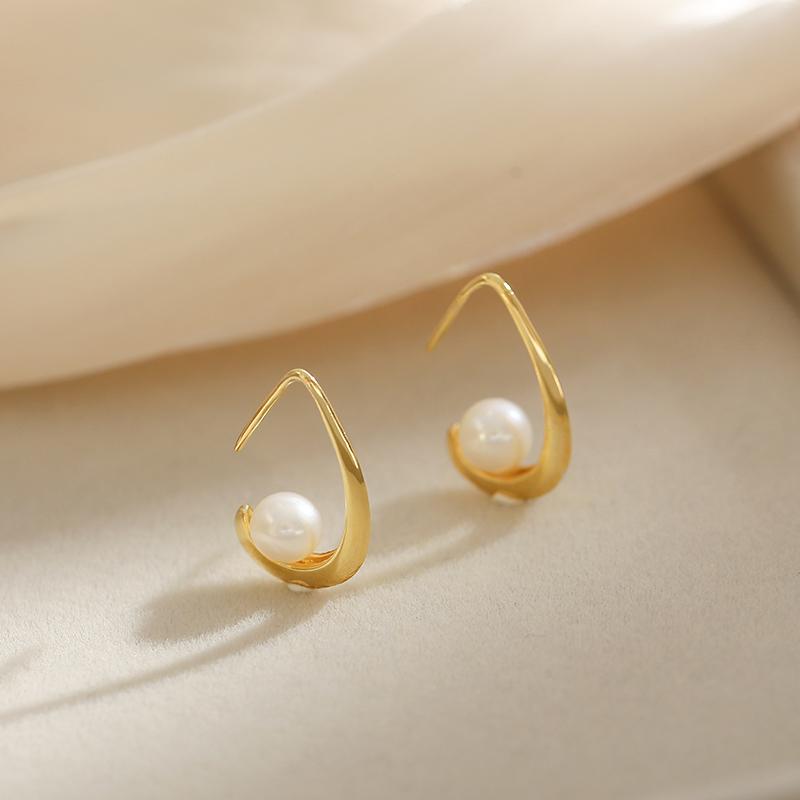 Freshwater Pearl Hoop Earrings