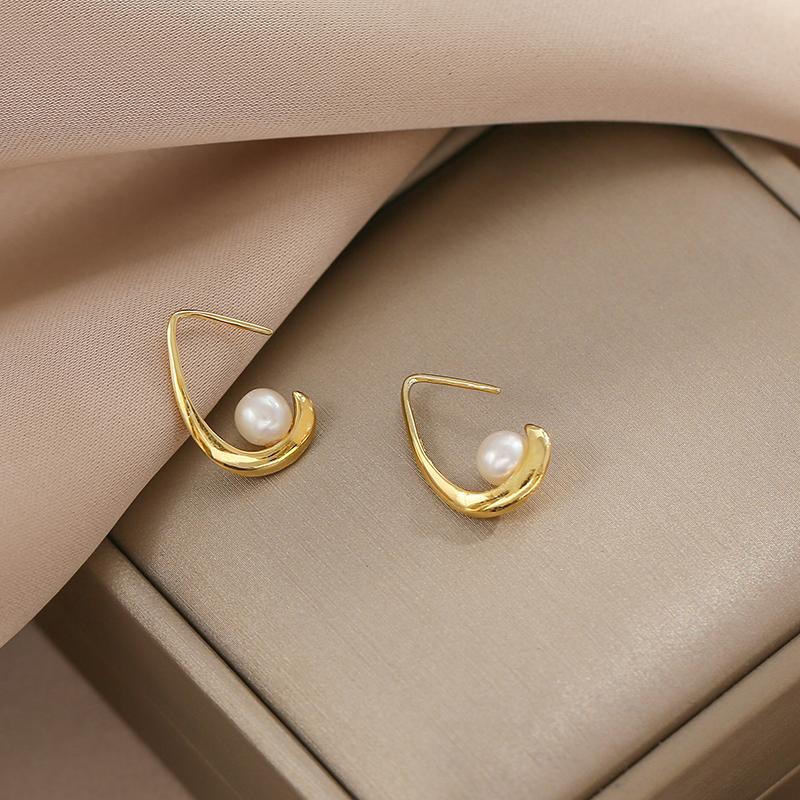 Freshwater Pearl Hoop Earrings