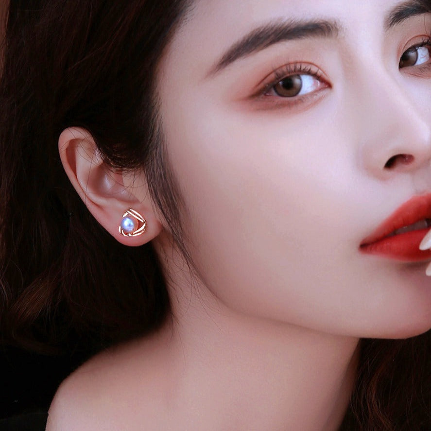 Japanese Akoya Pearl Stud Earrings in 18K Gold