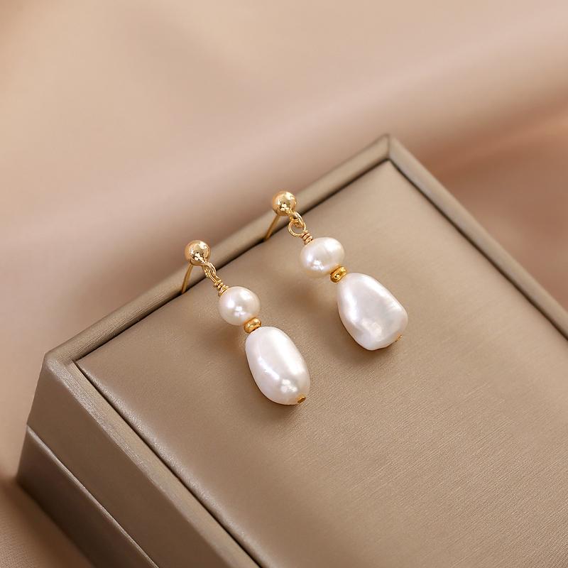 Freshwater Pearl Earrings