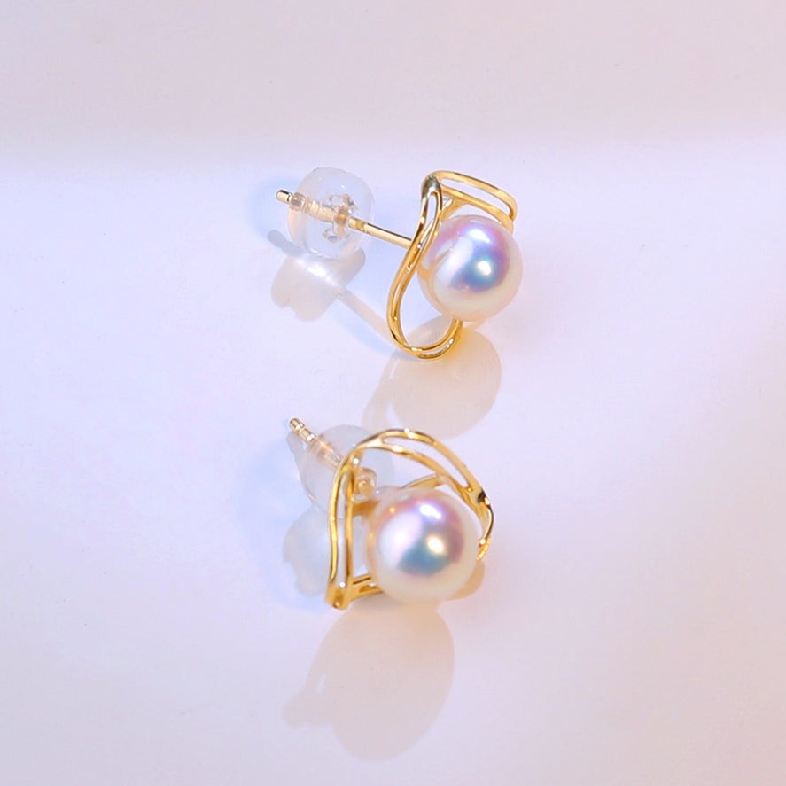 Japanese Akoya Pearl Stud Earrings in 18K Gold