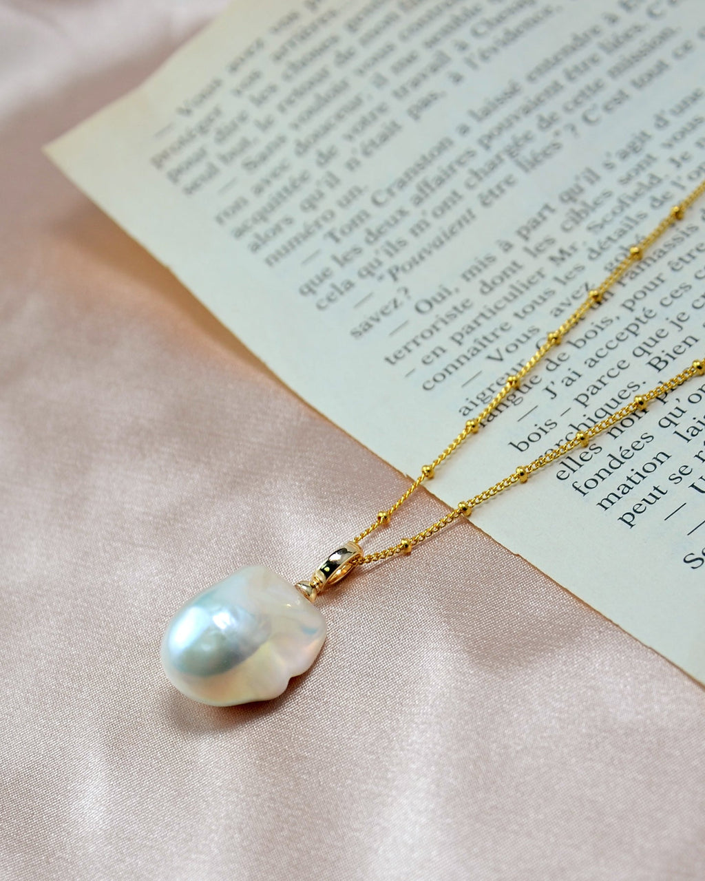 Natural Baroque Pearl Pearl Necklace