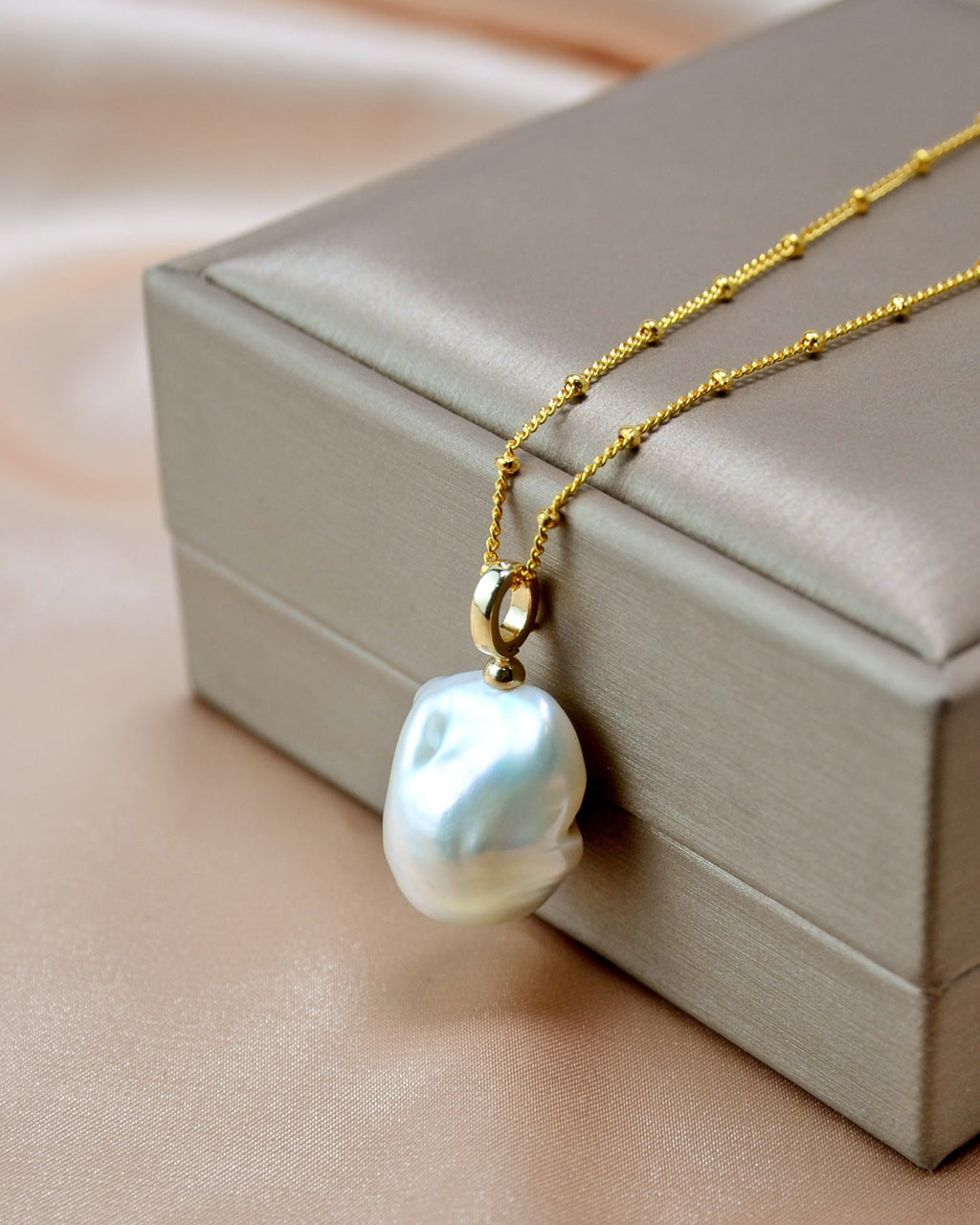 Natural Baroque Pearl Pearl Necklace